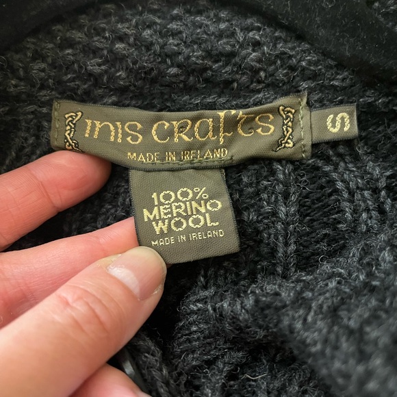 Inis Crafts 100% Irish wool cable knit long cardigan dark fairy grunge heirloom - Picture 6 of 7